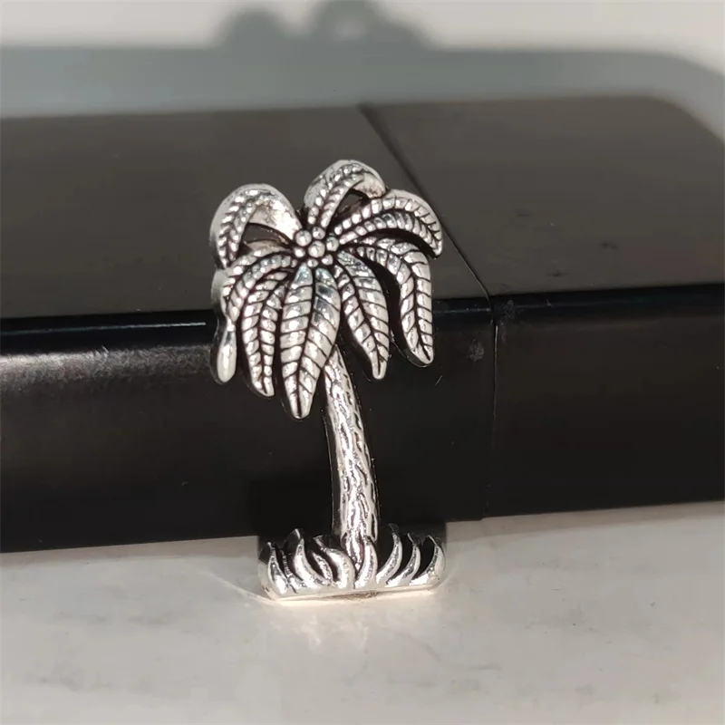 Men Accessories Gadgets - شارة سبيكة فضية إبداعية بتصميم شجرة