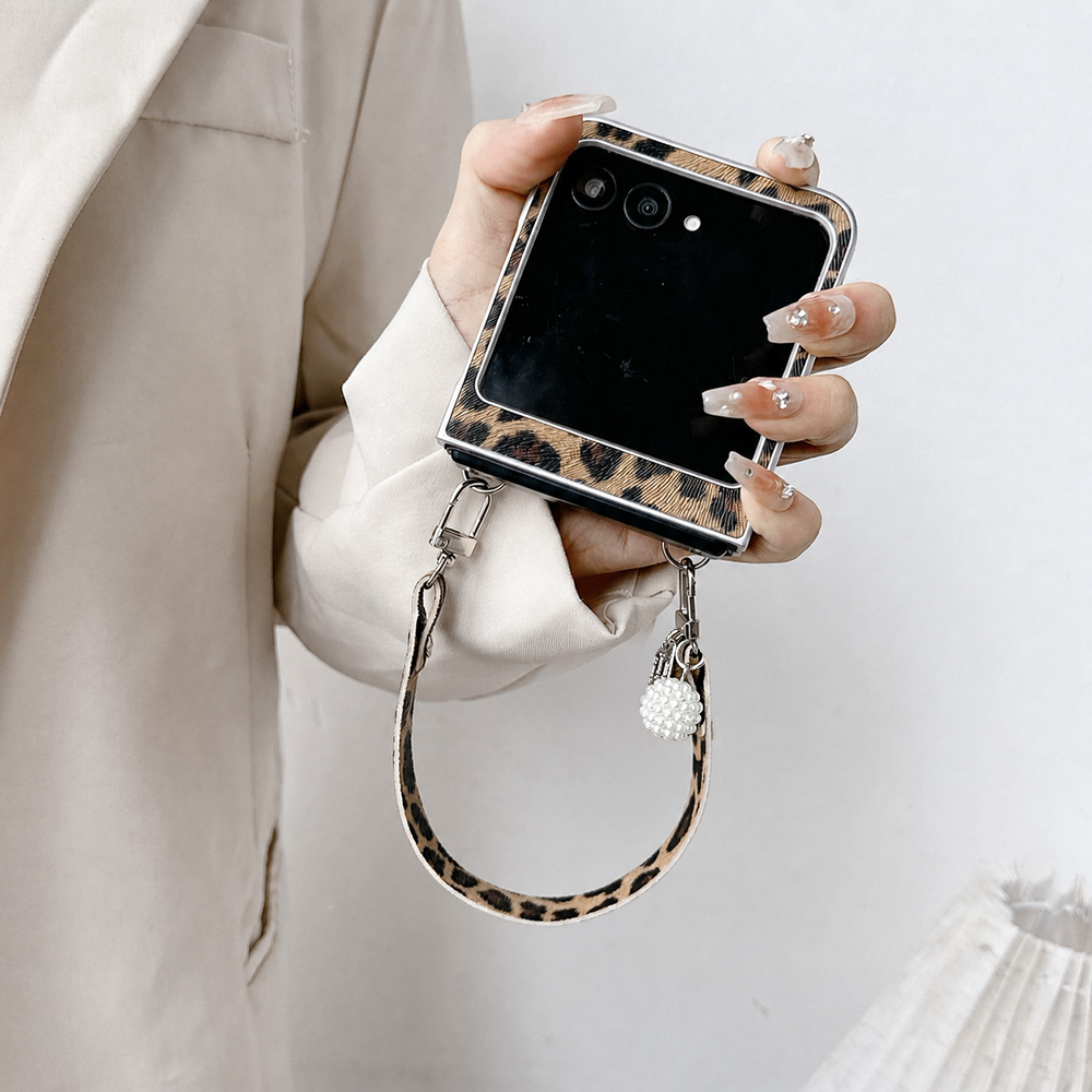 حافظة هاتف قابلة للطي بطبعة جل - مراجعة Men Accessories Photos وسعره