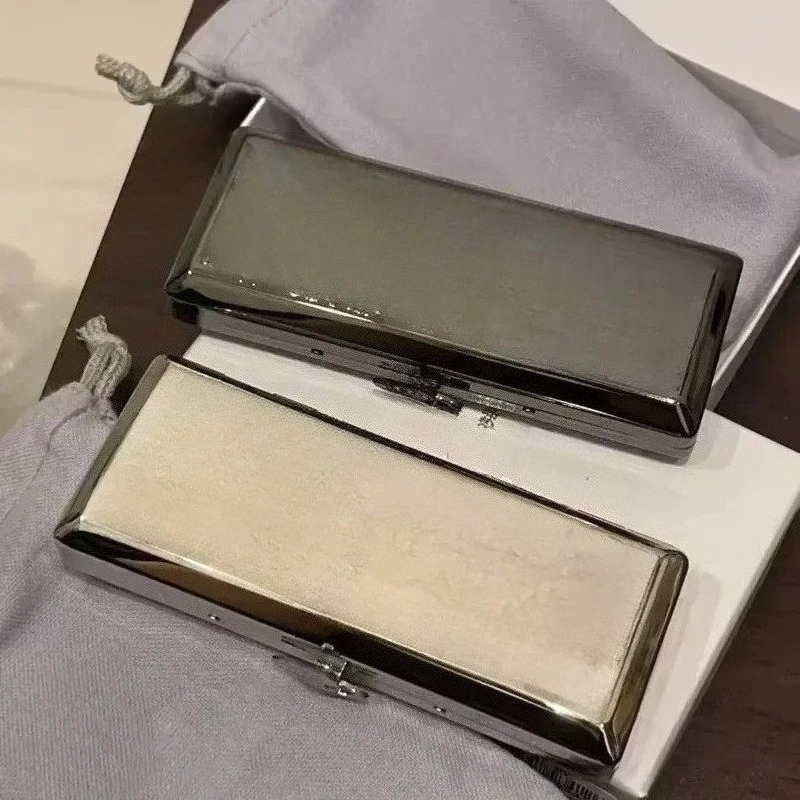 علبة سجائر محمولة فاخرة من سبا - مراجعة Men Accessories Gadgets وسعره